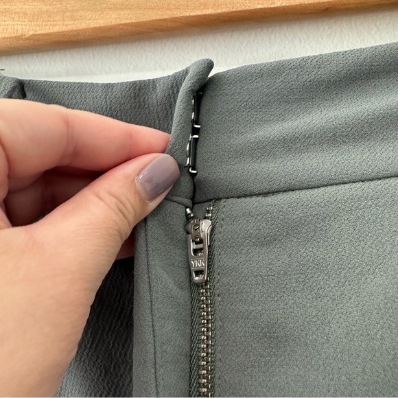 Stylish Women's Green and Gray Shorts - Picture 6 of 16